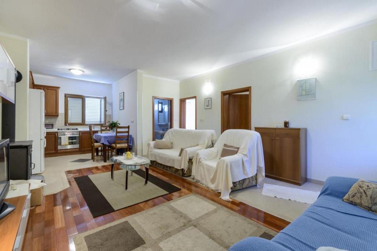 Apartment Petar Vitaljina Екстериор снимка