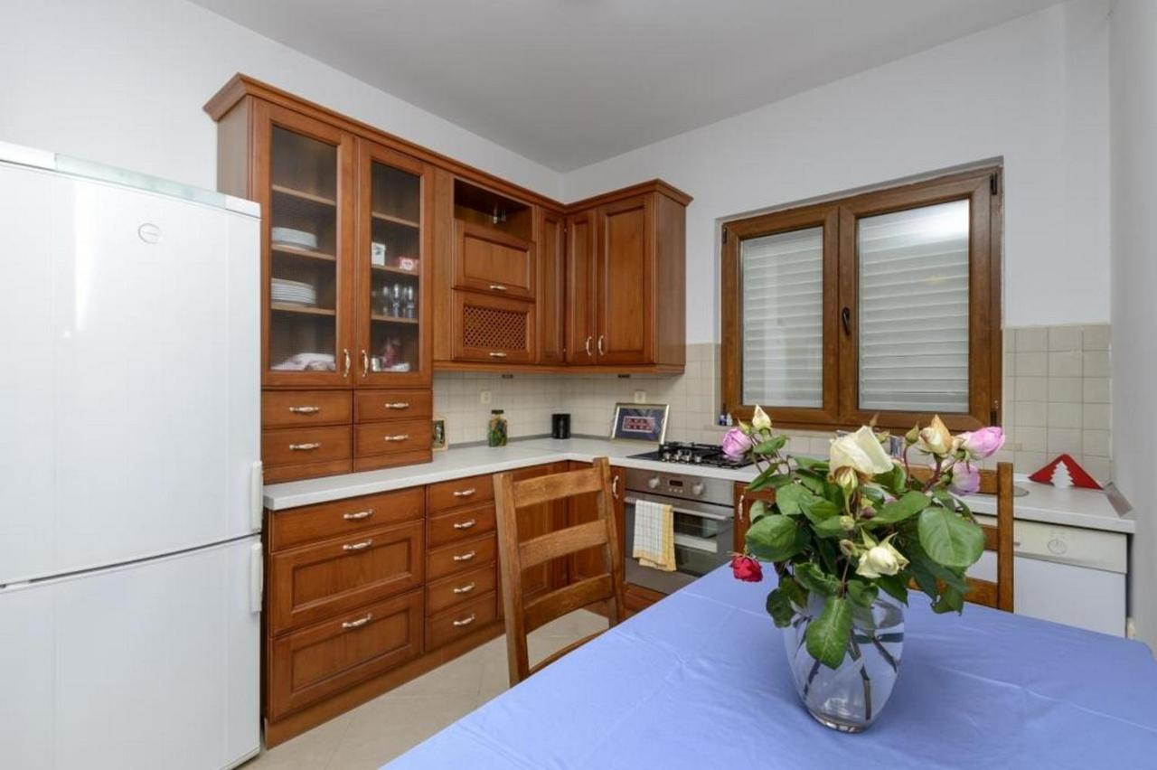 Apartment Petar Vitaljina Екстериор снимка
